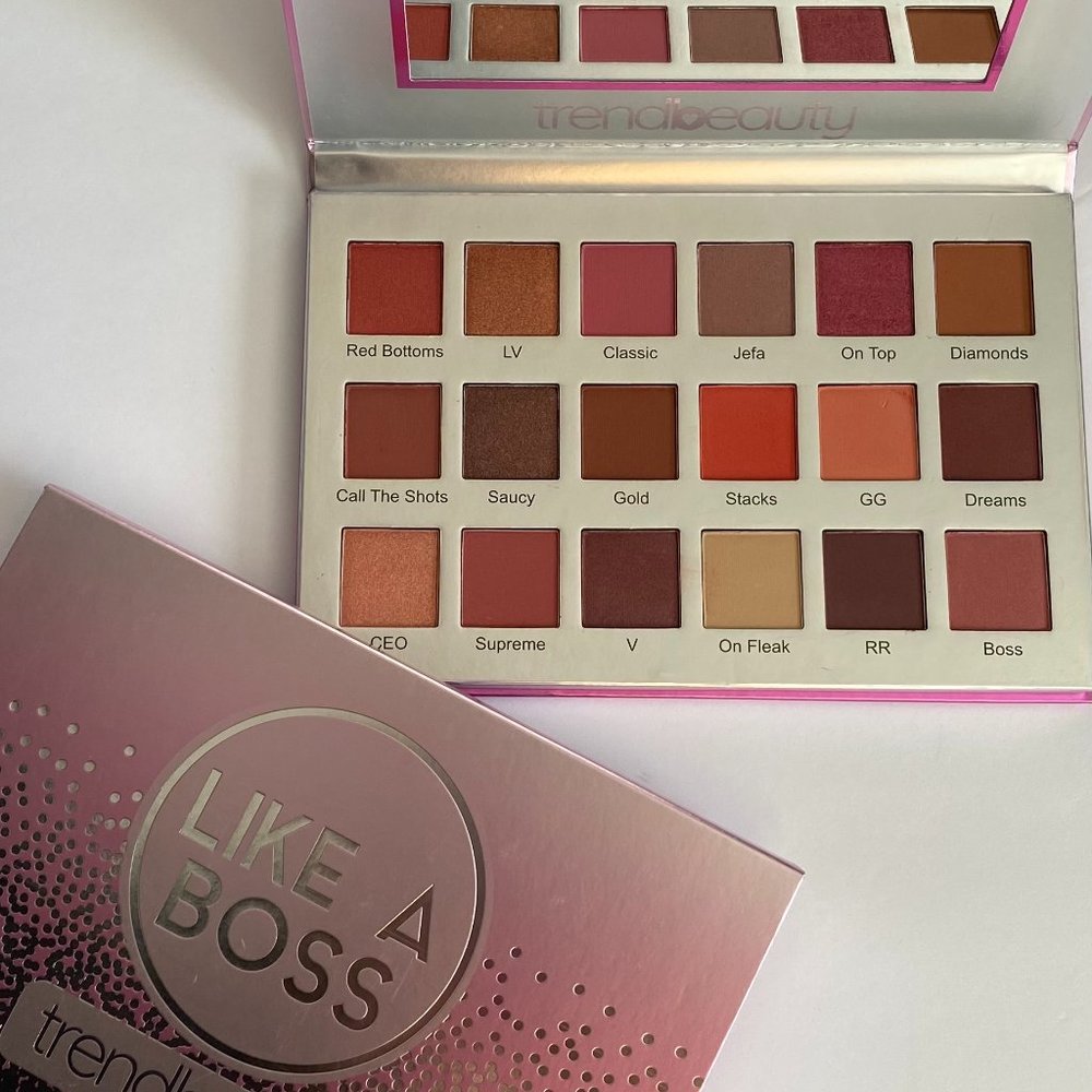 EYESHADOW - Like a Boss Palette